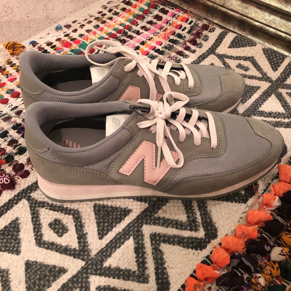 New Balance 620